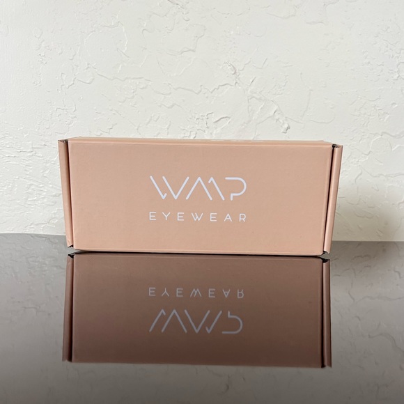 Women’s Sunglasses Brown - Picture 7 of 9